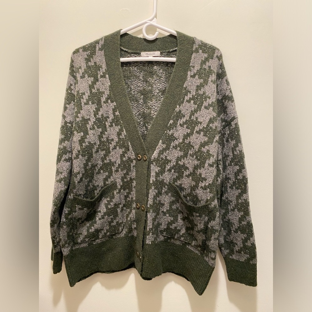 Madewell Allston Double-Button Cardigan Sweater In Houndstooth